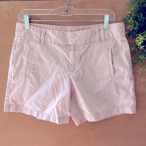 Loft size 4 pale pink shorts. Slightly worn (pics)